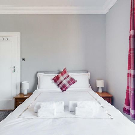 Bed and Breakfast Wee White House EDI Exteriér fotografie